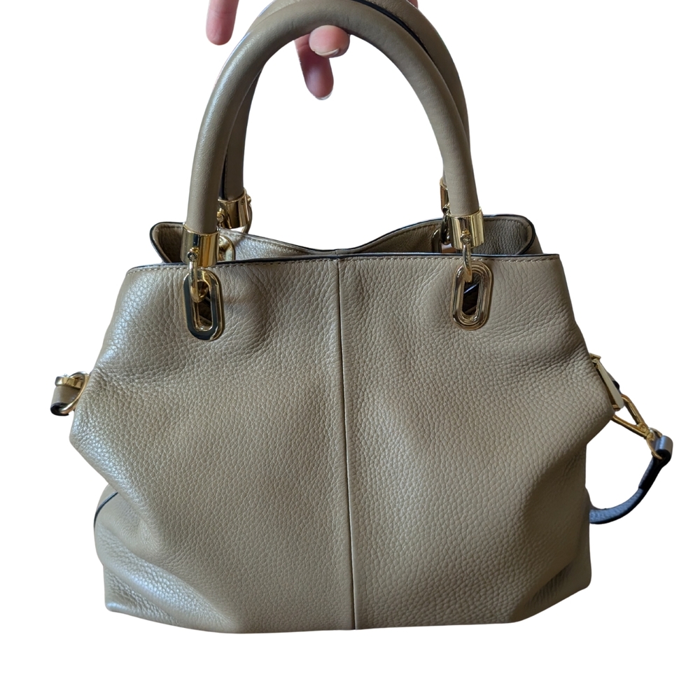 Elegant Tan Leather Handbag